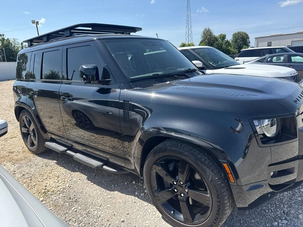 Certified Used 2026 Black Land Rover X-Dynamic SE image 3