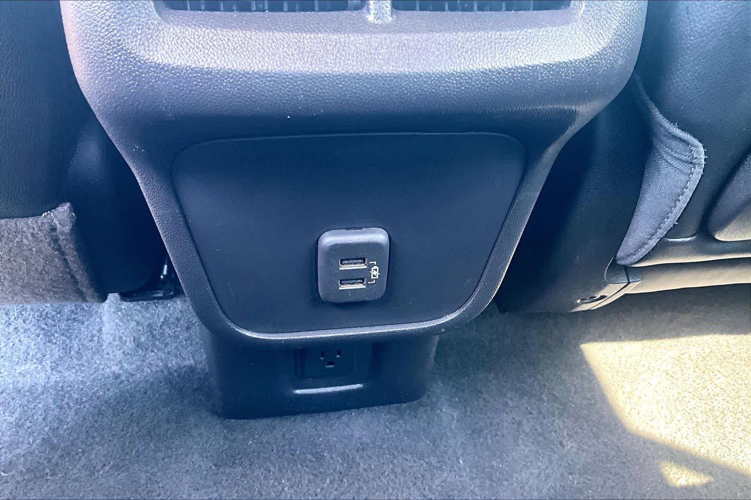 2024 GMC Terrain SLT - Photo 30