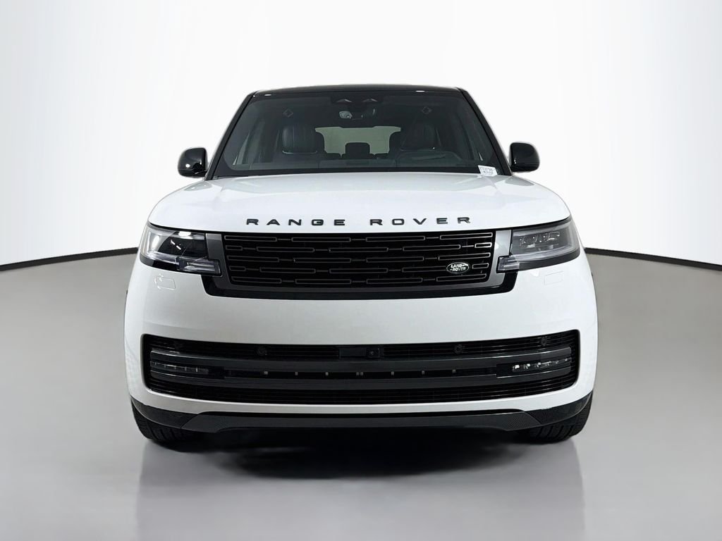 New 2026 Fuji White Land Rover SE image 2
