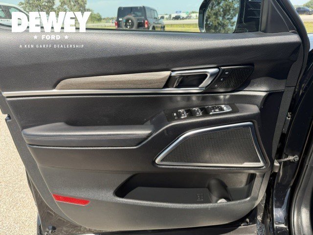 Used 2022 Ebony Black Kia SX image 9