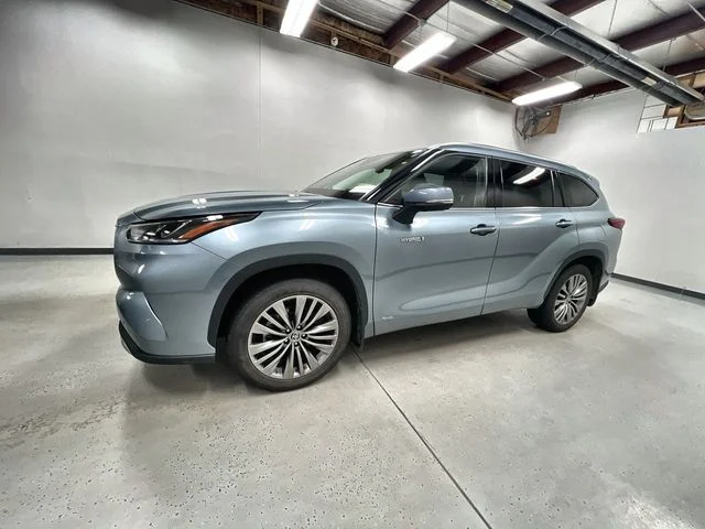 Used 2021 Blue Toyota Platinum image 5