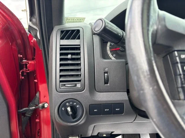 Used 2012 Red Ford XLT image 16