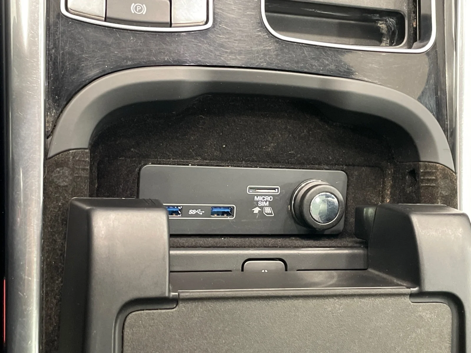 Used 2019 BLACK Land Rover HSE image 19