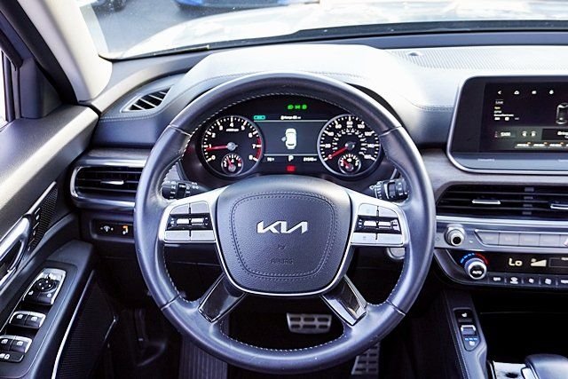 Used 2022 Silver Kia SX image 22