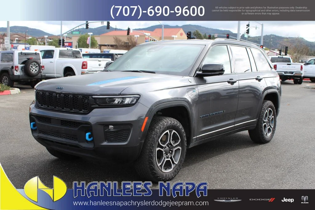 Used 2023 Gray Jeep Trailhawk 4xe image 3