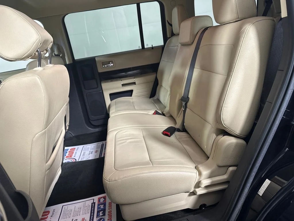 Used 2018 Black Ford SEL image 26