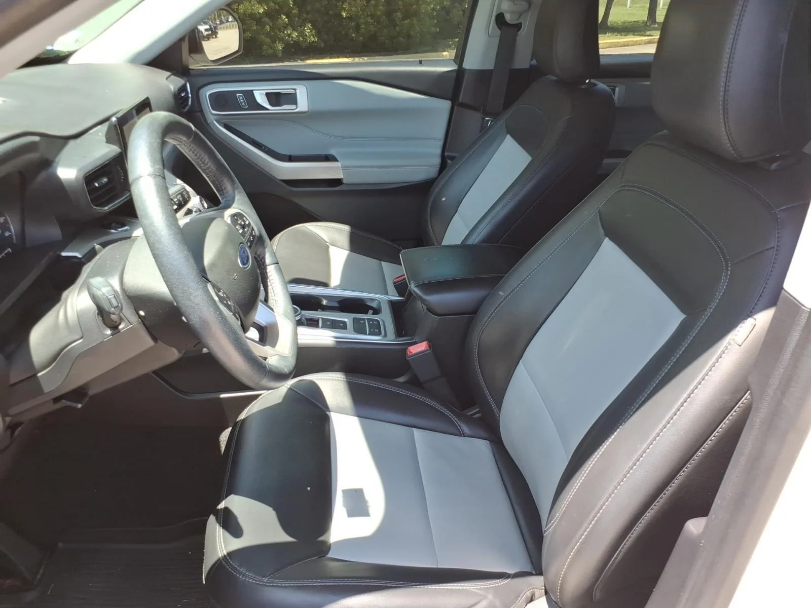 Used 2022 Star White Metallic Tri-Coat Ford XLT image 11
