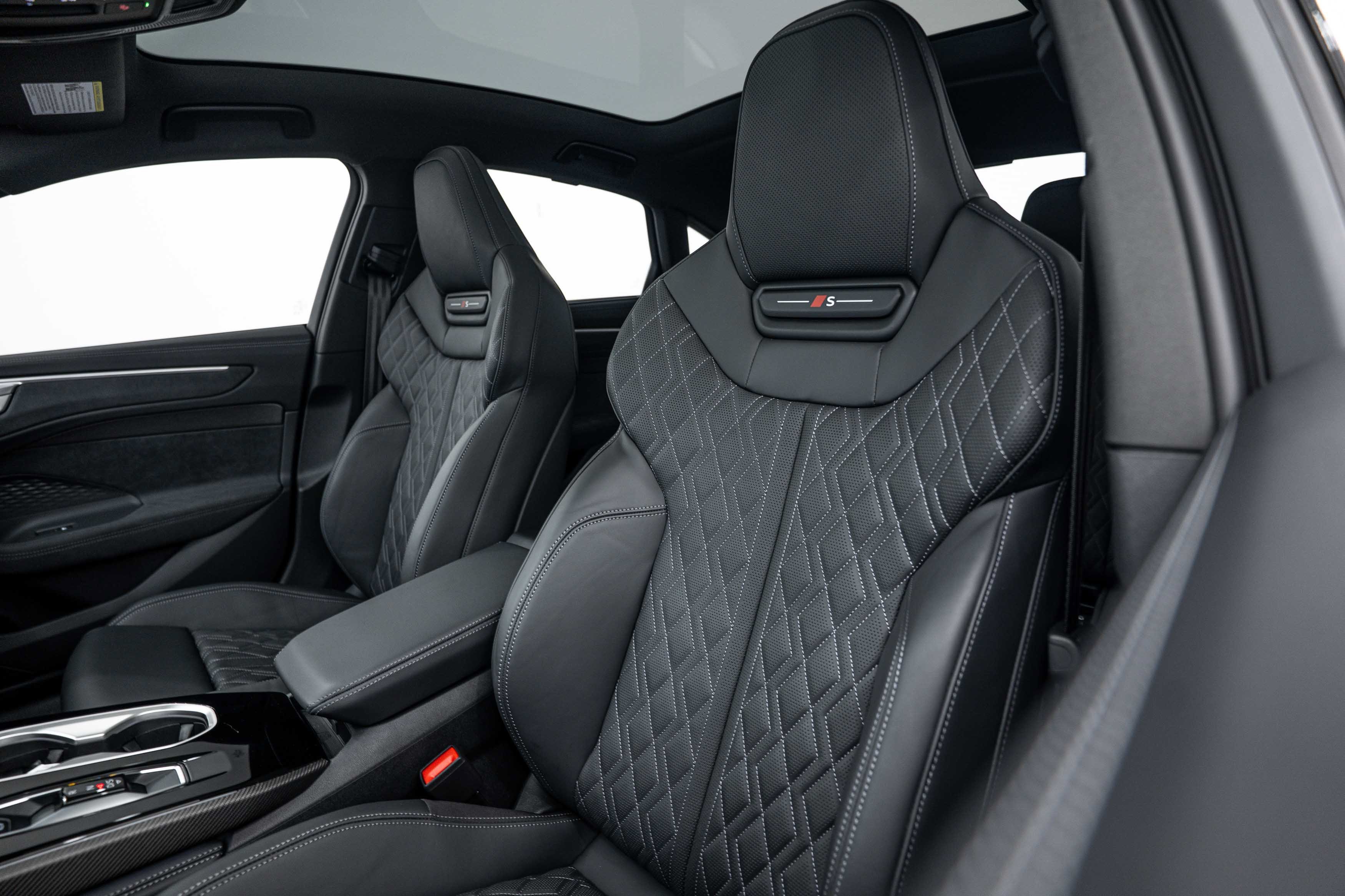 Used 2026 Daytona Gray Pearl Effect Audi Prestige image 17