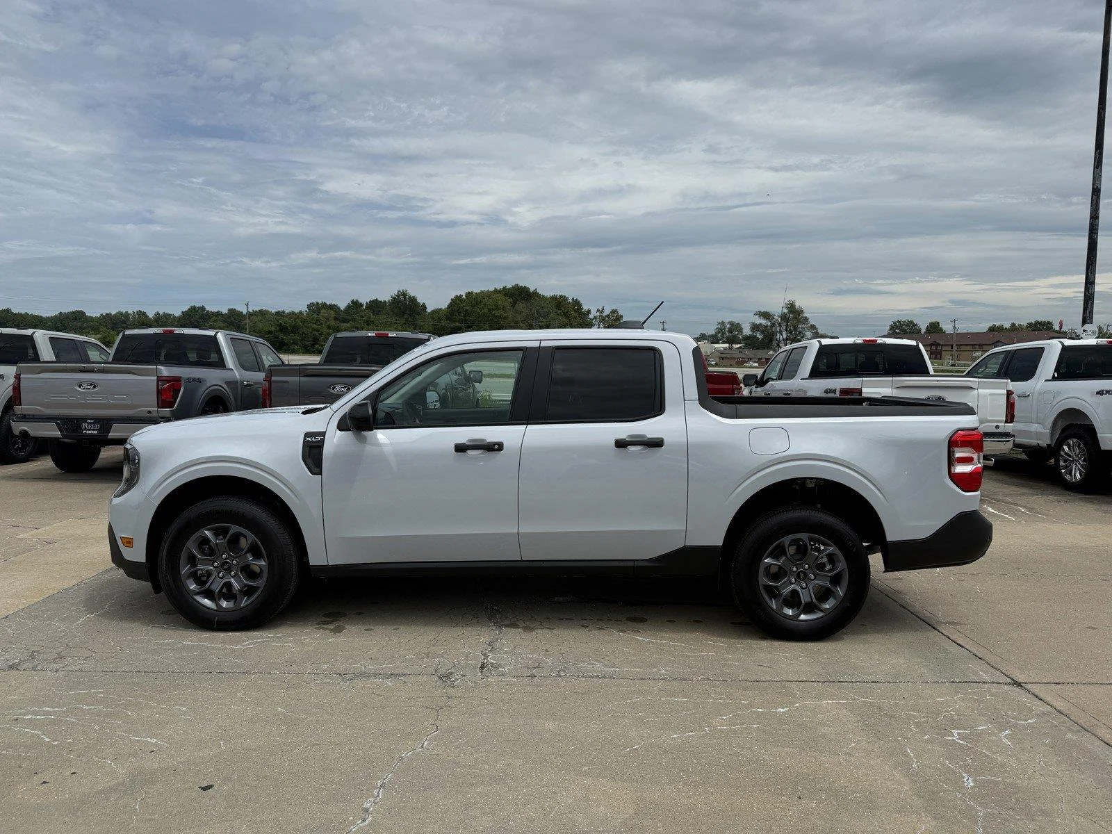New 2026 Space White Metallic Ford XLT image 5