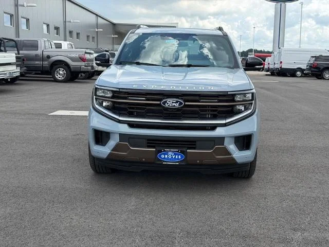 New 2027 Glacier Gray Metallic Tri-Coat Ford King Ranch® image 27