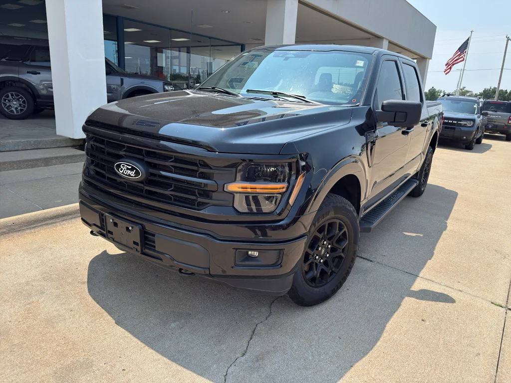Used 2024 Agate Black Metallic Ford XLT image 14