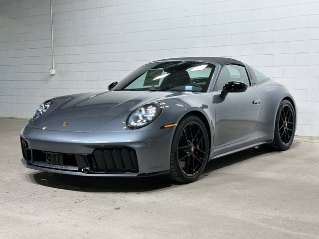 2026 Porsche 911 4 GTS