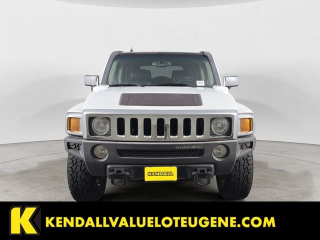 Used 2007 White Hummer Base image 2