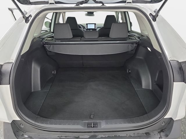 Certified Used 2024 White Toyota XLE image 31