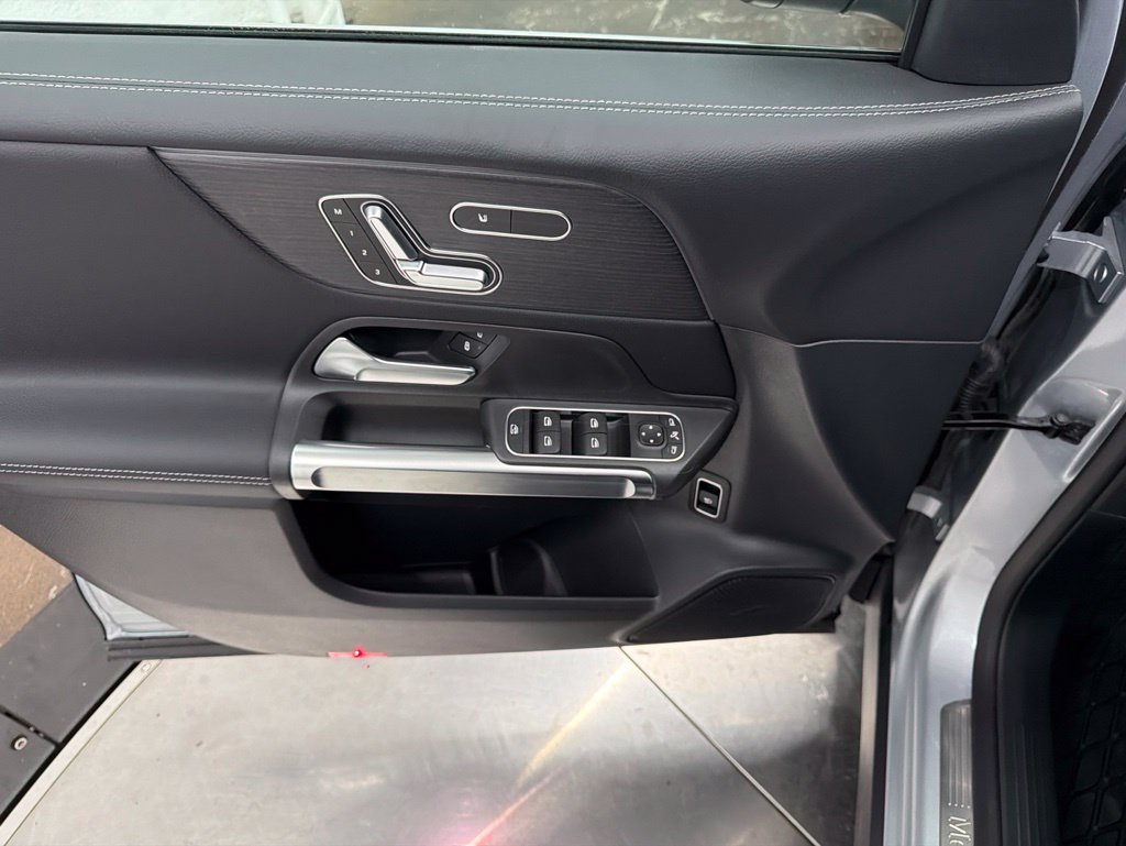 Used 2026 Silver Mercedes-Benz GLB 250 image 16