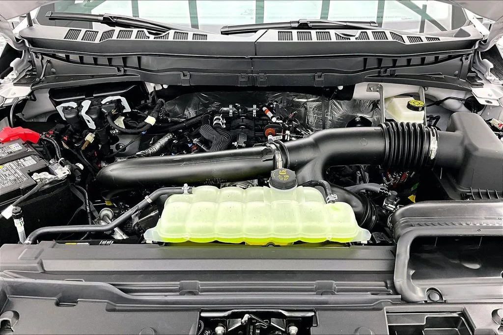 New 2026 Oxford White Ford Tremor® image 12