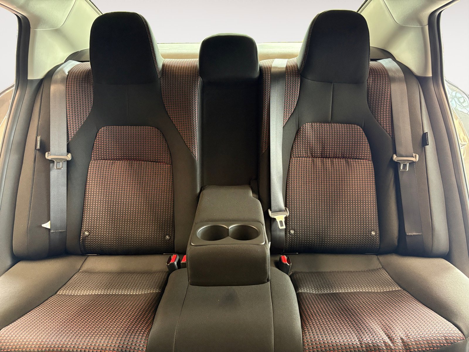 2026 Nissan Sentra SR - Photo 25