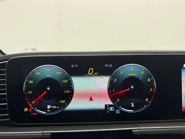 Used 2020 Polar White Mercedes-Benz GLE 350 image 2