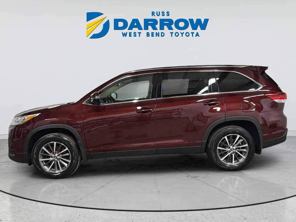 Used 2019 Red Toyota XLE image 2
