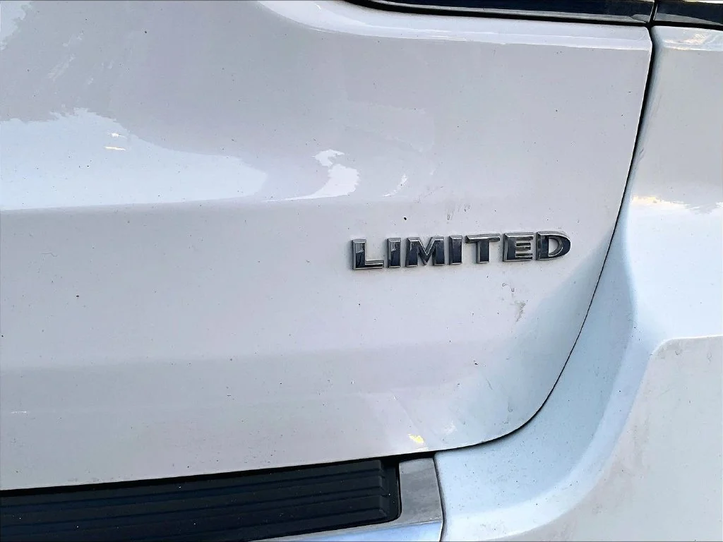 Used 2020 White Jeep Limited image 9