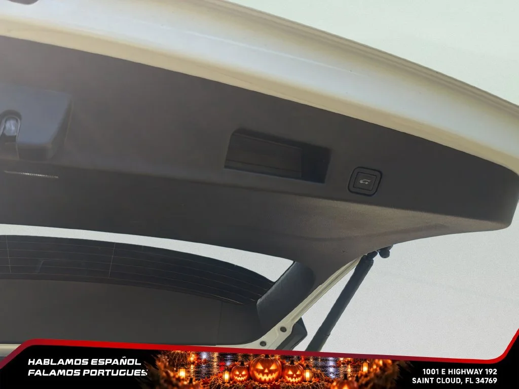 Certified Used 2026 Summit White GMC Elevation image 31