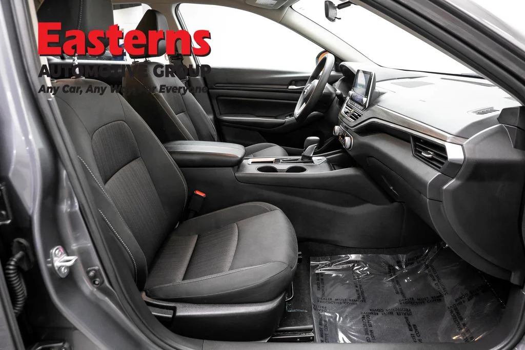 Used 2025 Gray Nissan 2.5 SV image 24
