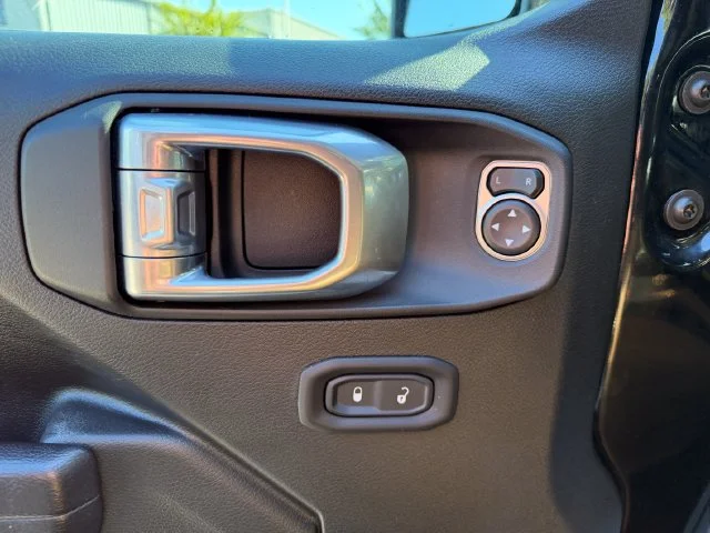 Used 2021 Black Clearcoat Jeep Unlimited Sport image 18