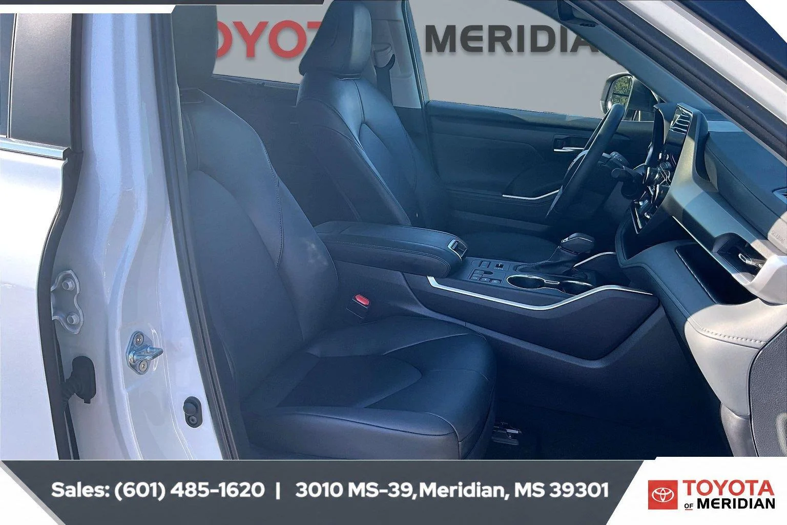 Used 2026 Wind Chill Pearl Toyota XLE image 6