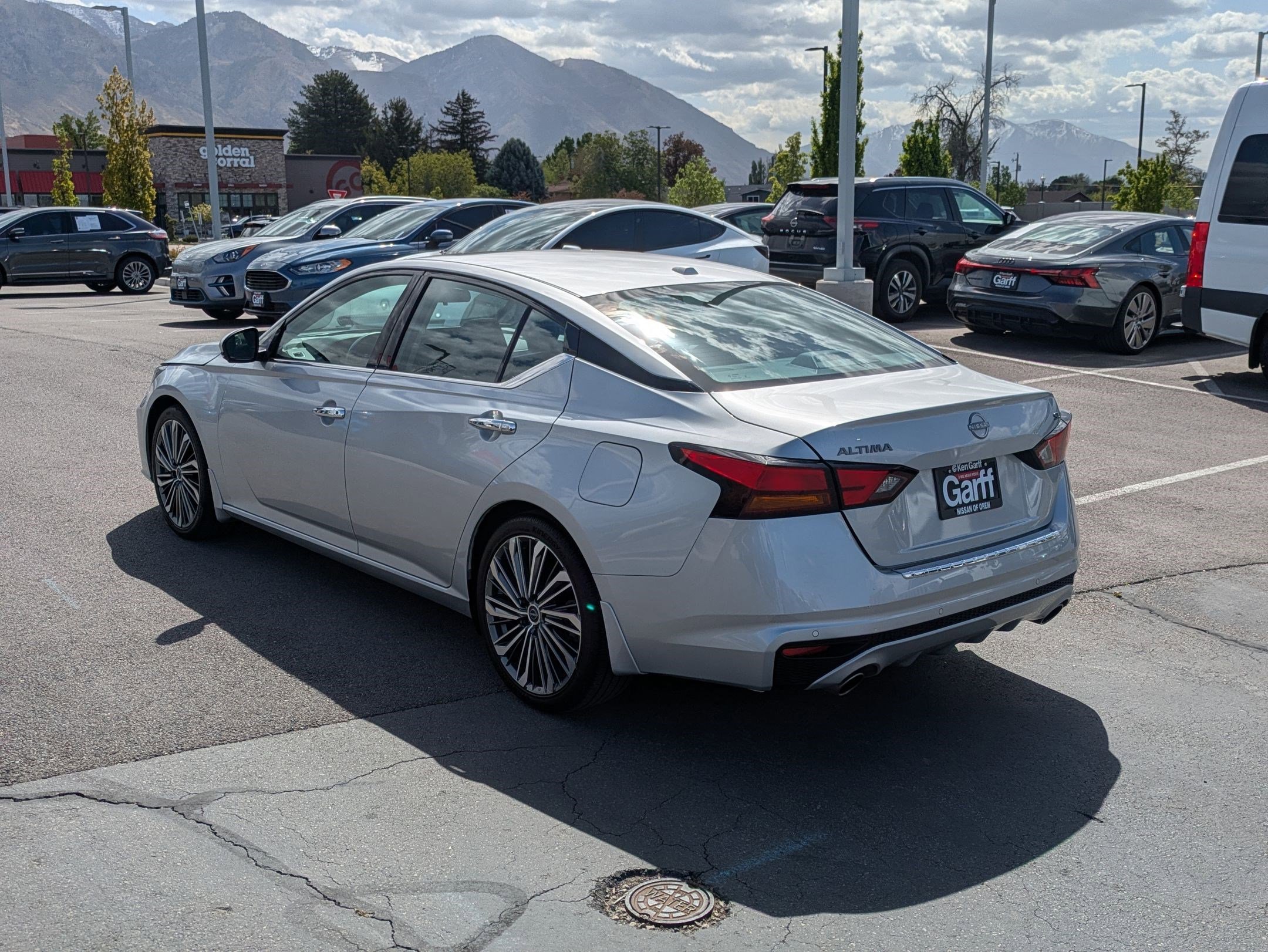 Used 2023 Brilliant Silver Metallic Nissan 2.5 SL image 5
