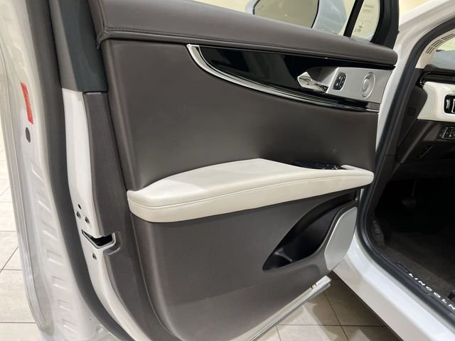 Used 2022 White Lincoln Black Label image 22