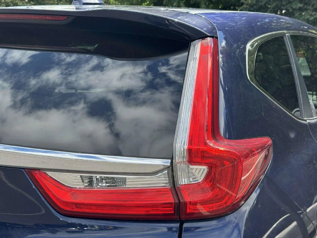 Used 2018 Obsidian Blue Pearl Honda EX-L image 14