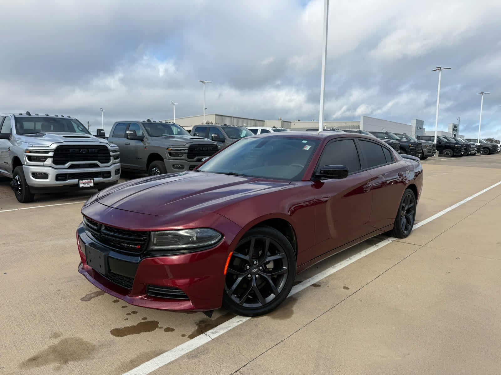 Used 2022 Octane Red Pearlcoat Dodge SXT image 2