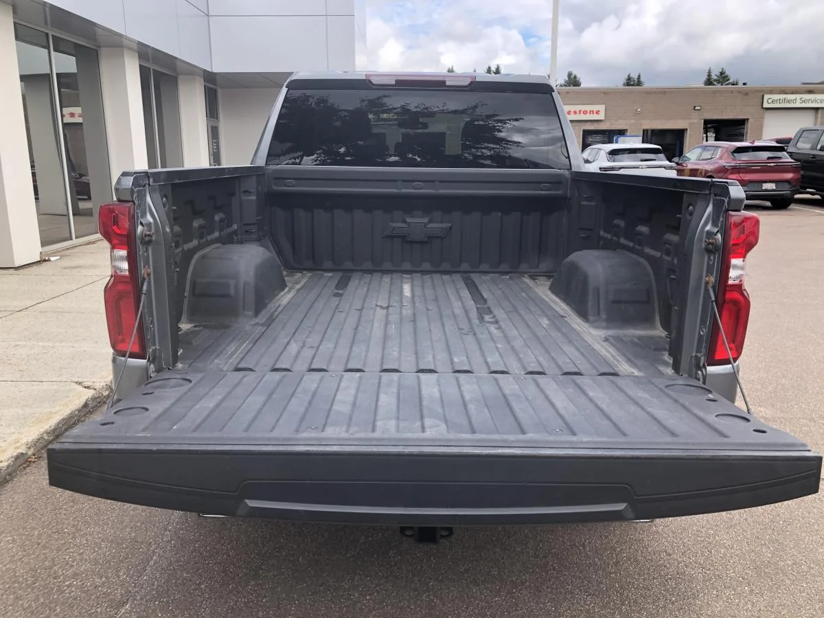 Used 2020 Grey Chevrolet 4WD Crew Cab 147" RST image 8