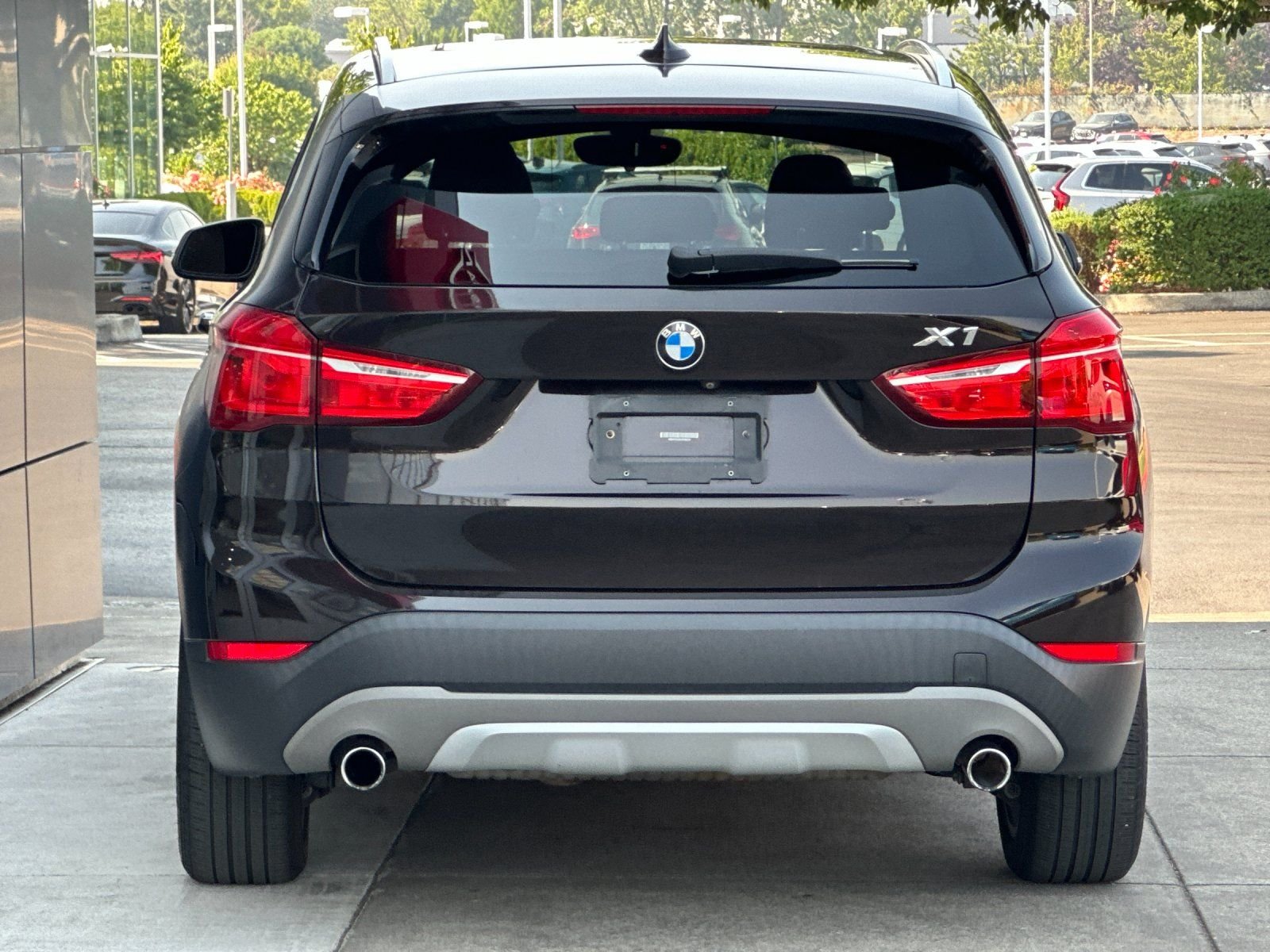 Used 2018 Brown Metallic BMW xDrive28i image 4