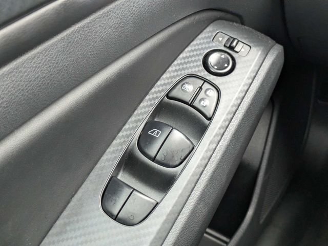 Used 2025 White Nissan 2.5 SV image 20