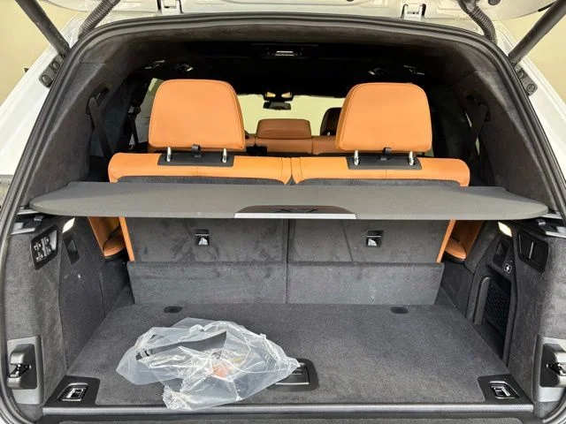 New 2027 Alpine White BMW xDrive40i image 17