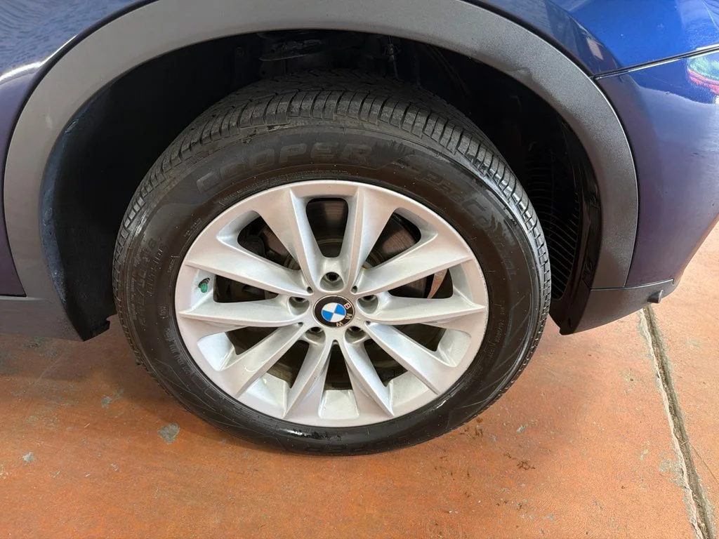 Used 2017 Deep Sea Blue Metallic BMW xDrive28i image 10