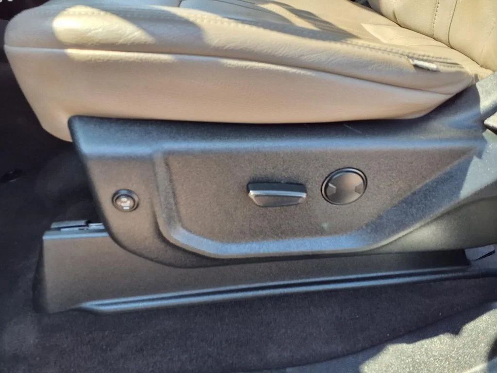 Used 2020 Silver Ford XLT image 23