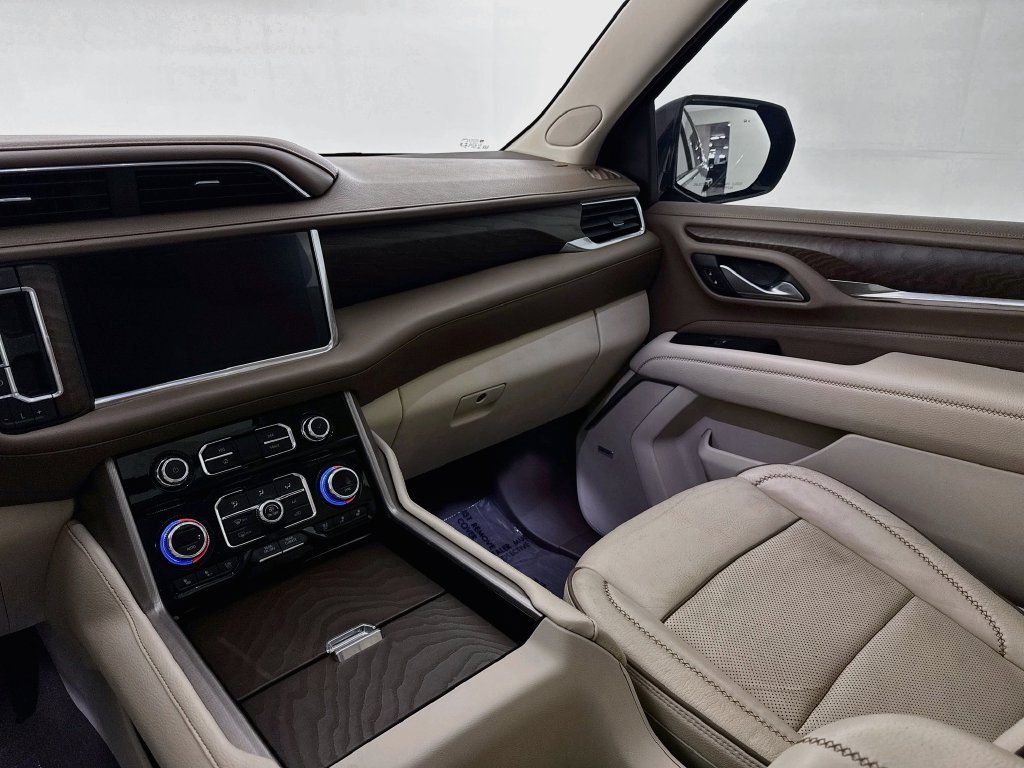 Used 2022 Black GMC Denali image 23