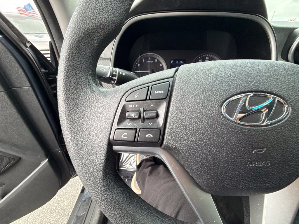 Used 2020 Blue Hyundai SE image 22