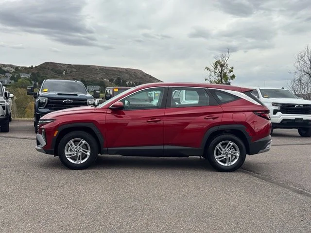 Used 2025 Red Hyundai SE image 2