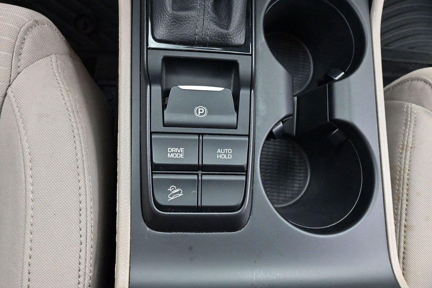 Used 2021 White Cream Hyundai Sport image 26