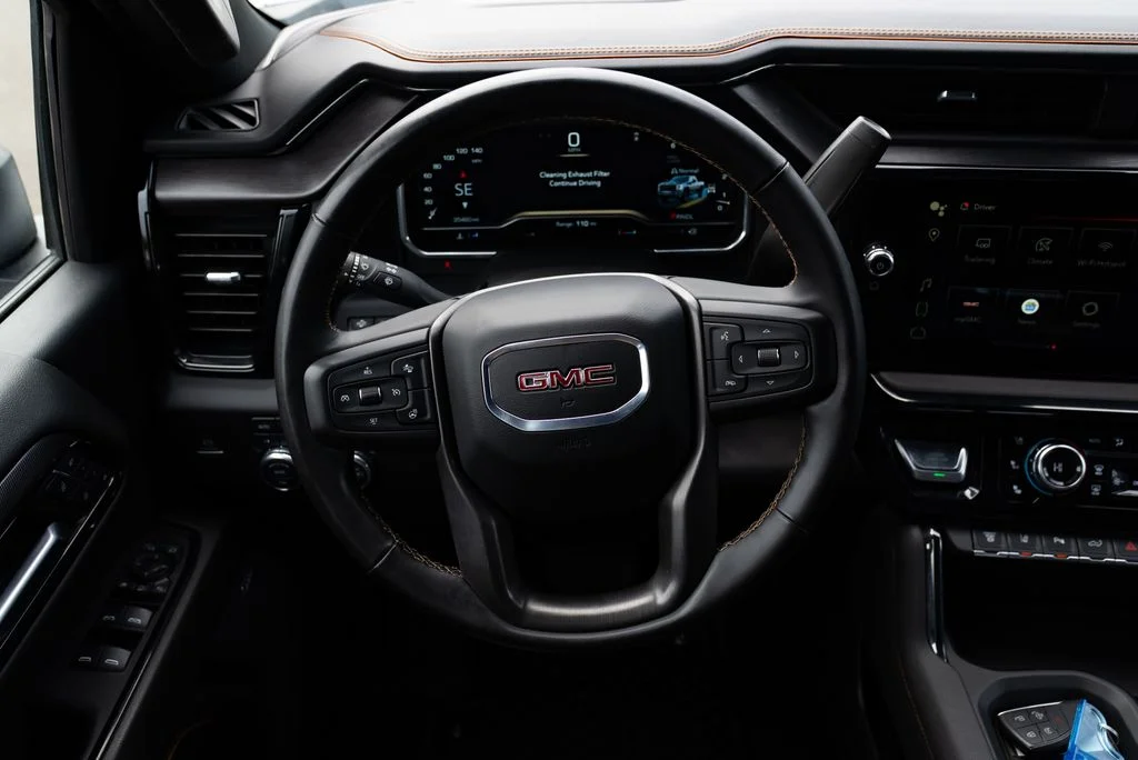 Used 2024 White GMC AT4 image 12