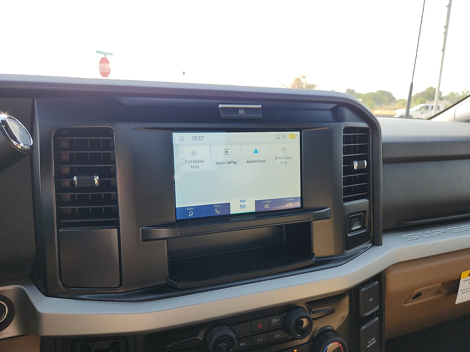 New 2027 Carbonized Gray Metallic Ford XLT image 24