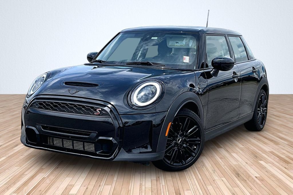 2024 MINI Hardtop Cooper S's photo