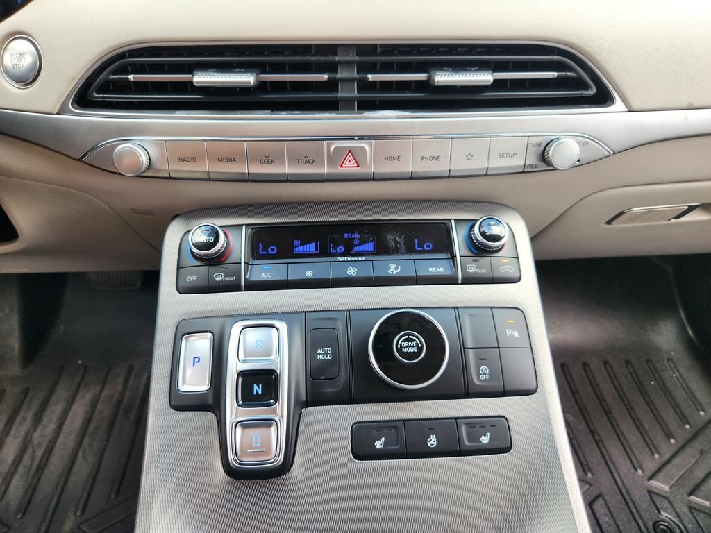 Used 2020 Hyper White Hyundai SEL image 20