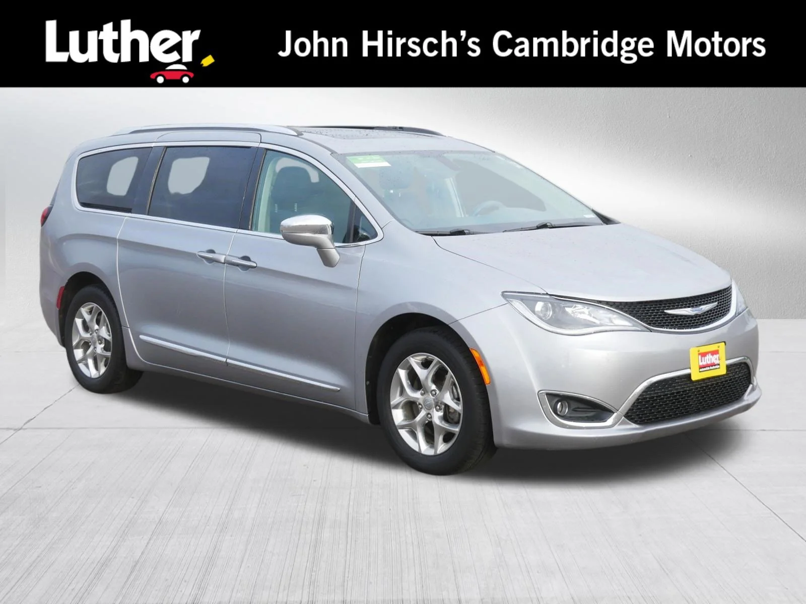 2018 Chrysler Pacifica Limited's photo