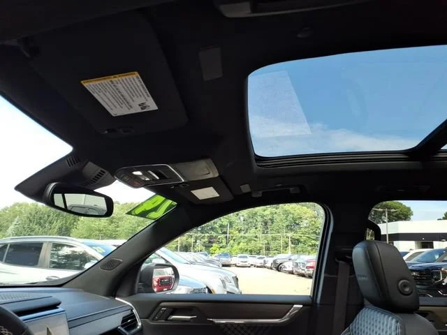 2024 GMC Acadia Denali - Photo 21