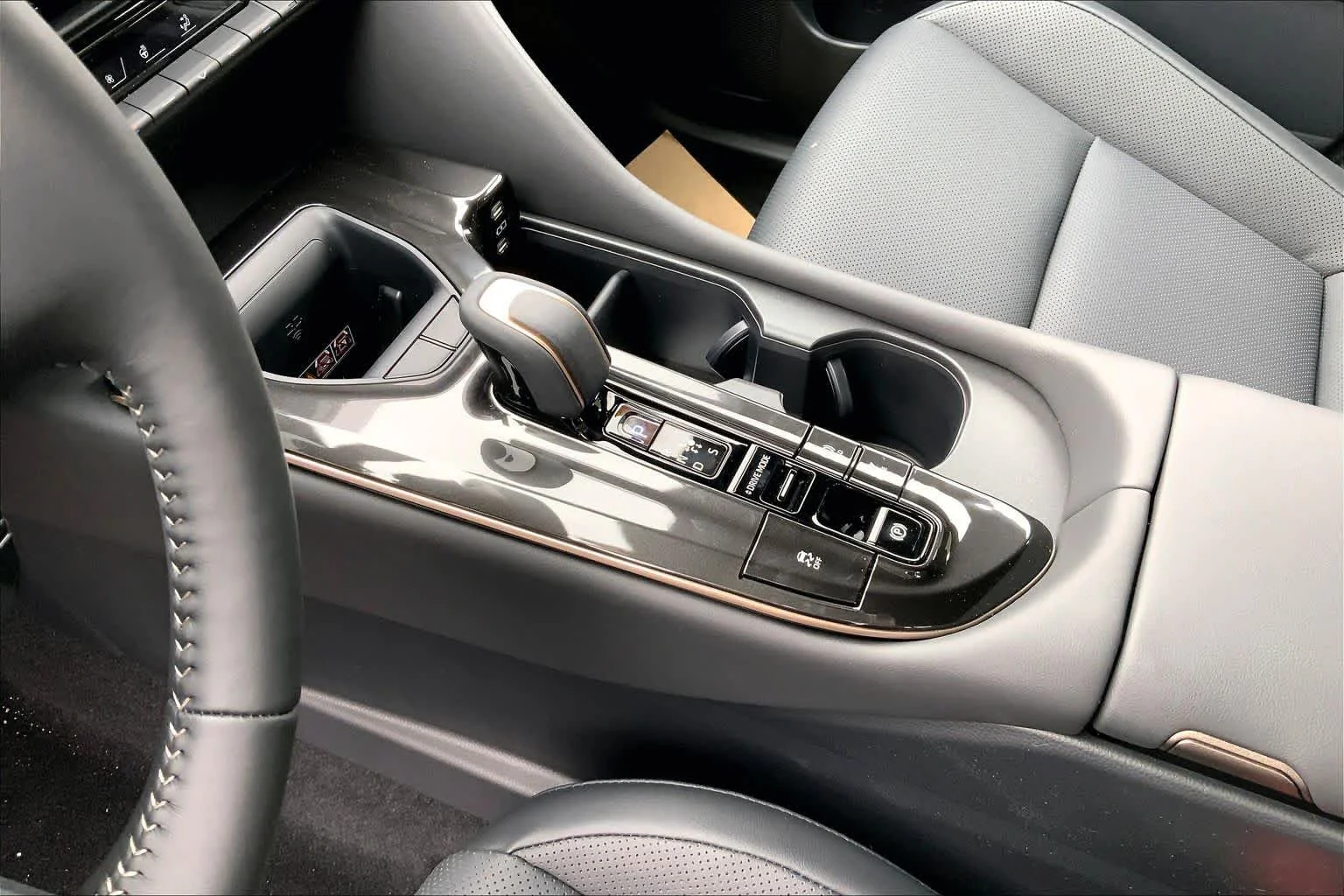 New 2026 Oxygen White Toyota XLE image 7