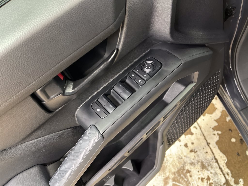 Used 2025  Toyota SR5 image 15